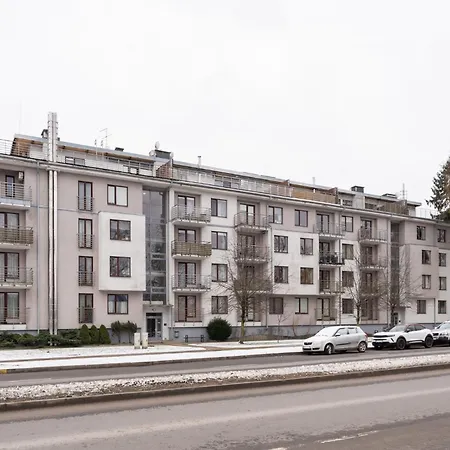 Modern With Balcony Lägenhet